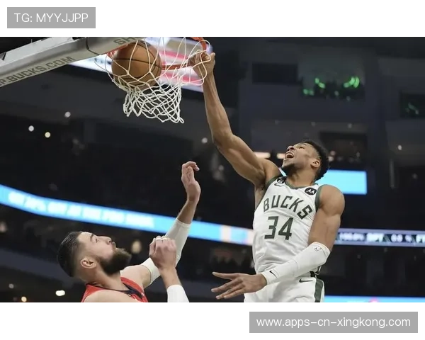 字母哥单场33篮板数据亮眼：再一次定义强力中锋的极限