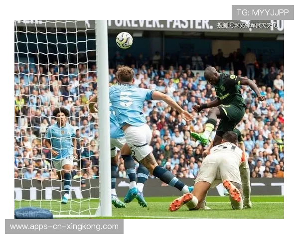 哈兰德无球表现惊艳，瓜迪奥拉前锋体系初见成效，哈兰德踢什么位置